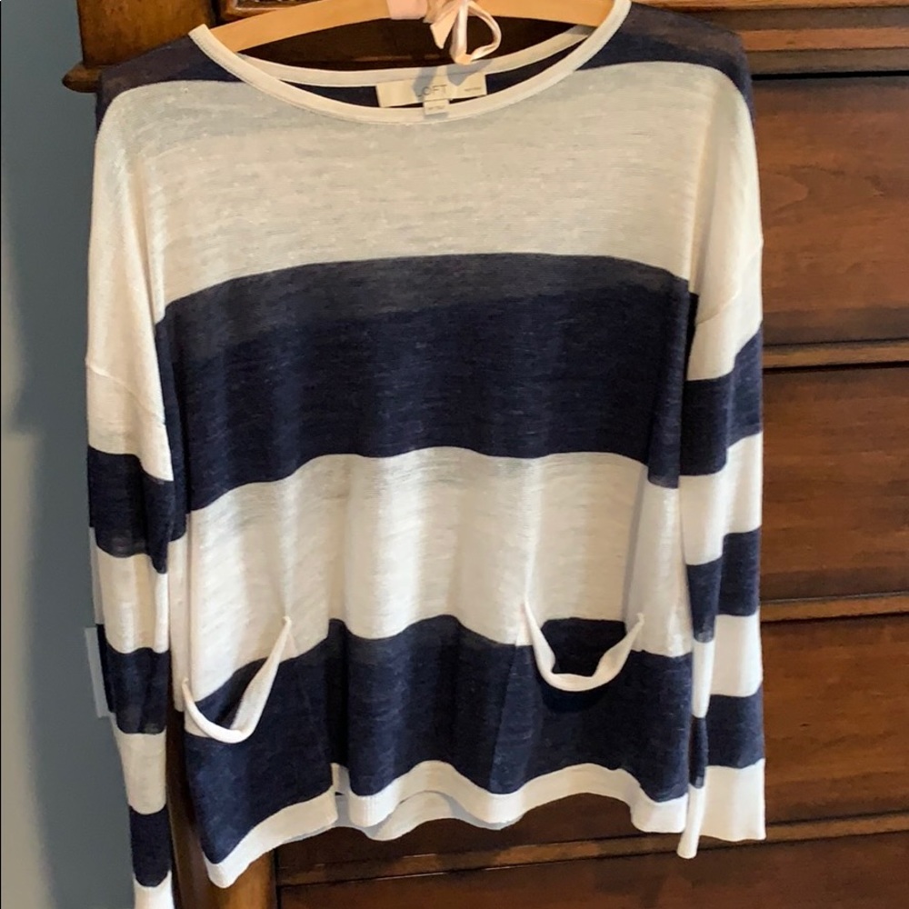 Blue and white light sweater for summer